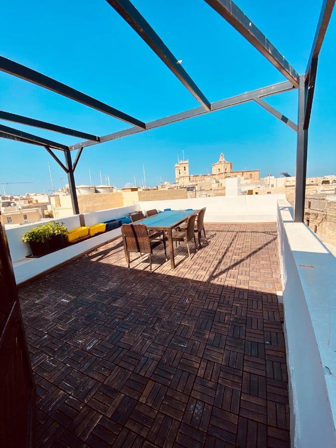 Rooftop Heated Jacuzzi, Fireplace, A Unique Home! Zebbug  Exterior photo